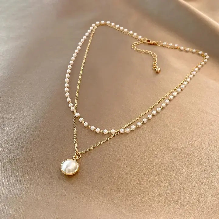 Elegant Pearls In Gold Necklace